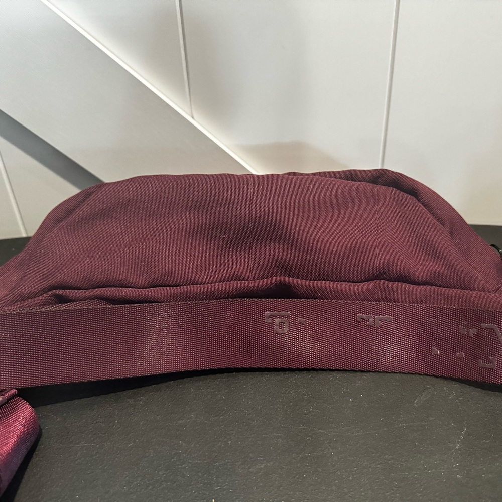 Maroon PINK Fanny Pack - Picture 2 of 4